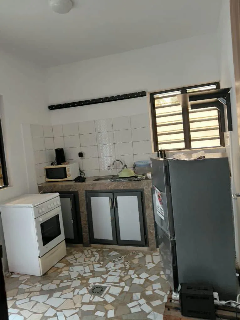 Location villa 3 chambres salon à Djidjolé, photo 1