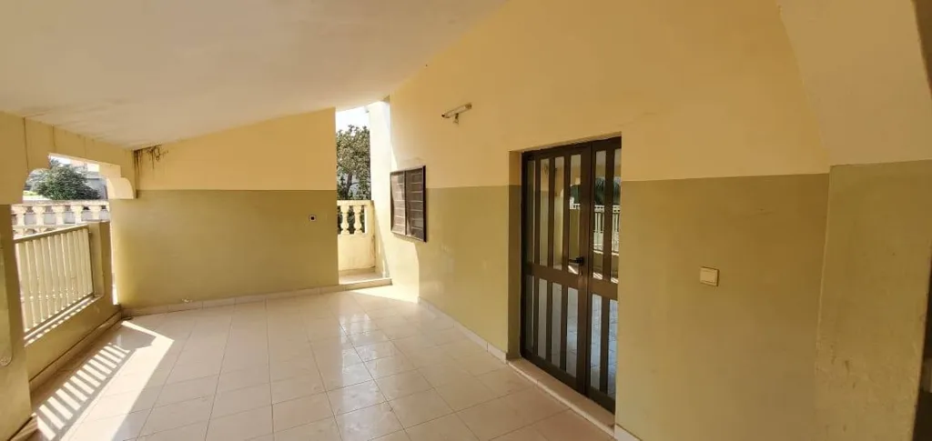 A VENDRE UNE MAISON  DE LOCATION À ÉTAGE À ADIDOGOME QUARTIER LATIN, photo 1