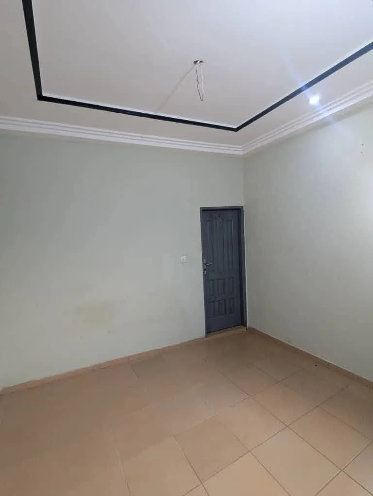 Location pièce chambre à Zossimé, photo 2