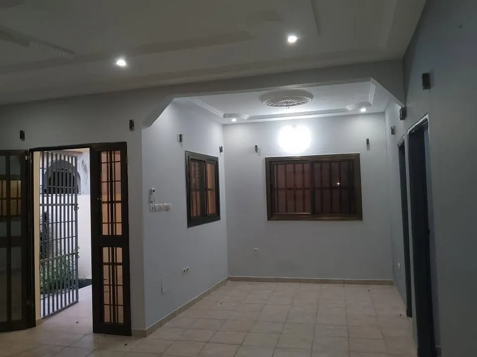 Appartement bien scindé en cours unique  2 chambres salon wcd , dependance,Adidogome sagbado, photo 2