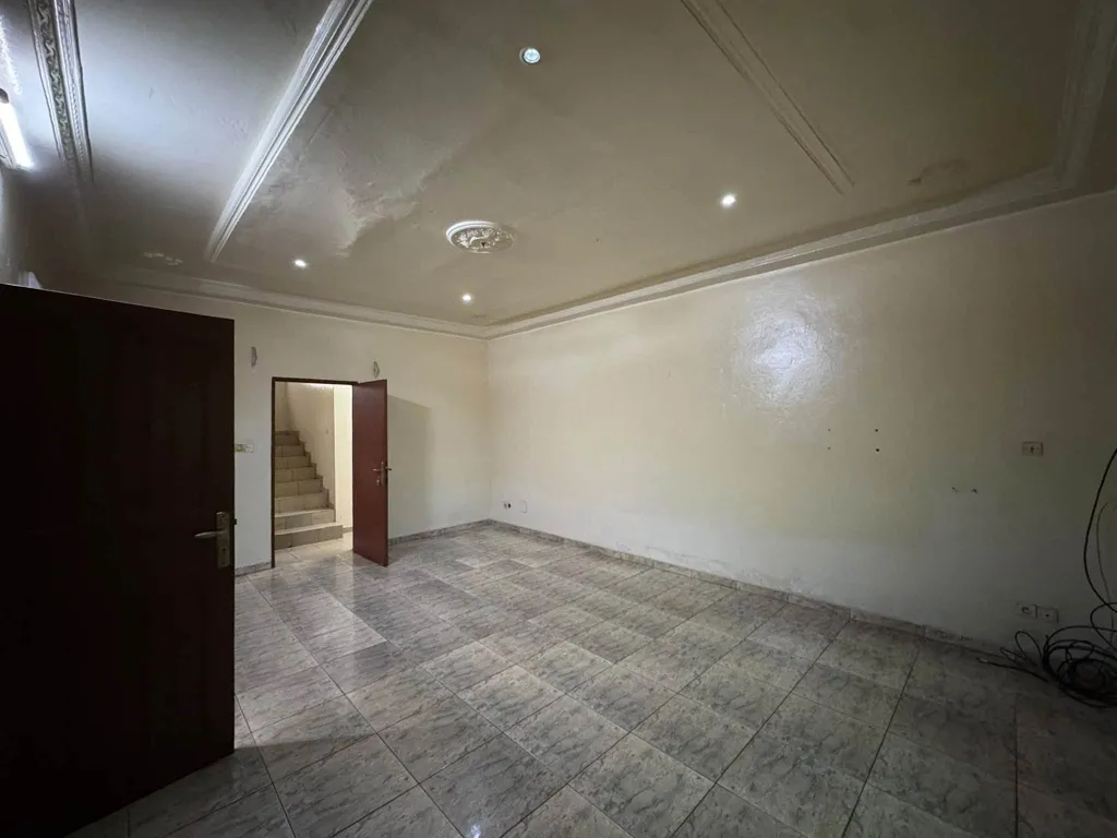 Location appartement 3 chambres salon à Agoè Sogbossito, photo 2