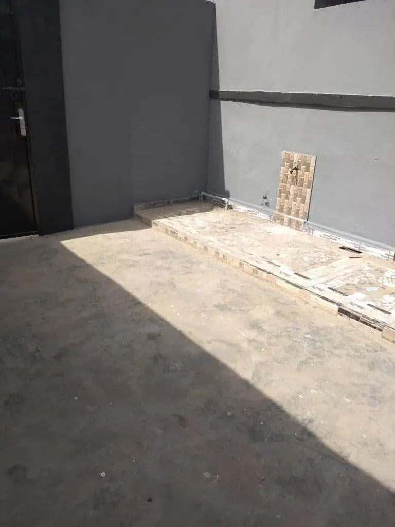Location d un bel appartement cour unique de pièce wc douche interne à Agoè Daliko, photo 2
