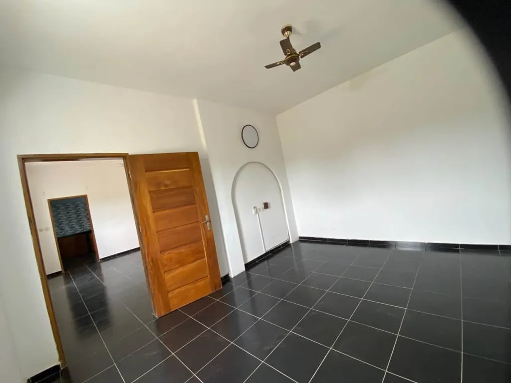 Location chambre salon à Kohè, photo 2