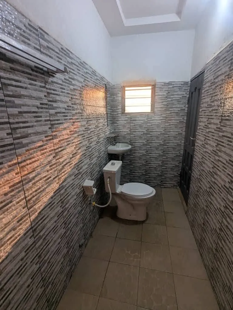 Location pièce chambre à Zossimé, photo 3
