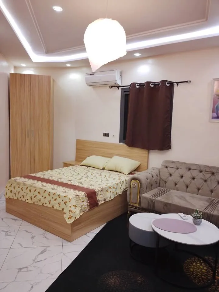 Location pièce chambre à Totsi (par jour), photo 3