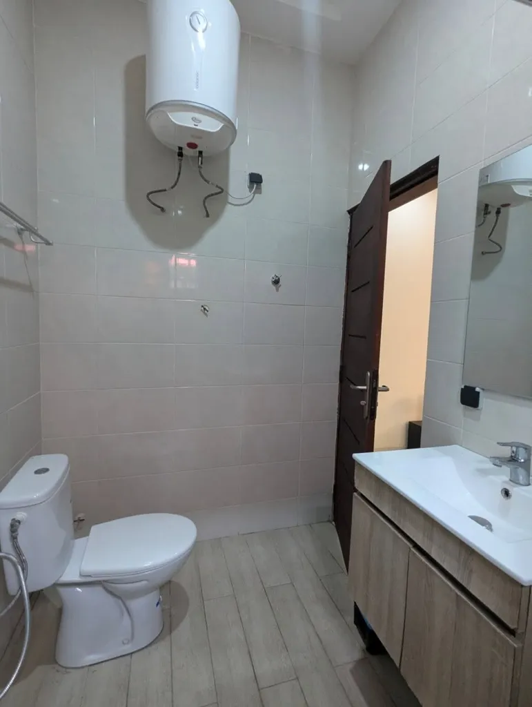 Location immeuble à Freau Jardin de 2 chambres salon et Chambre Salon, photo 3