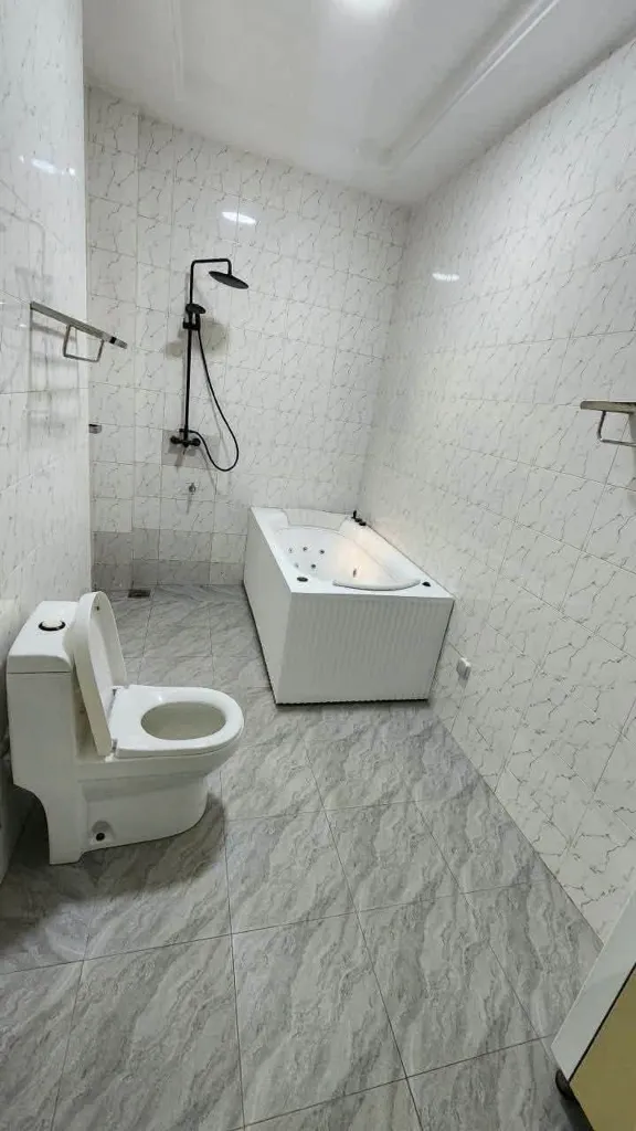 Villa en vente à attikoumé 05 chambre salon au prix de 300 millions, photo 3