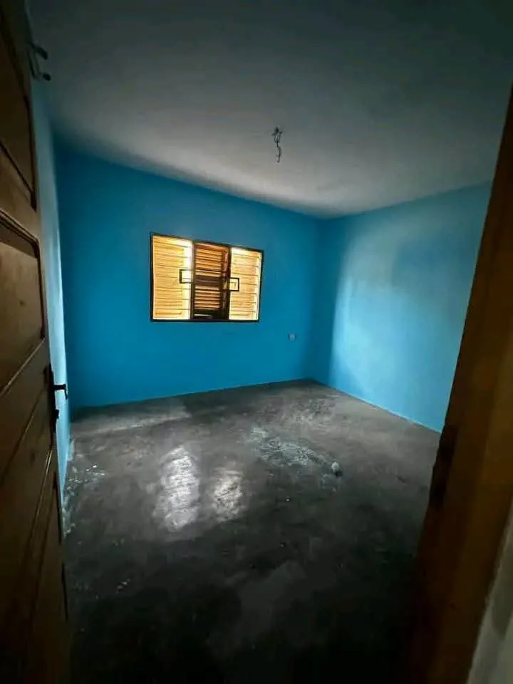 Vente villa 4 chambres salon avec boutique,1/2 lot à Agoè Démakpoè, photo 4