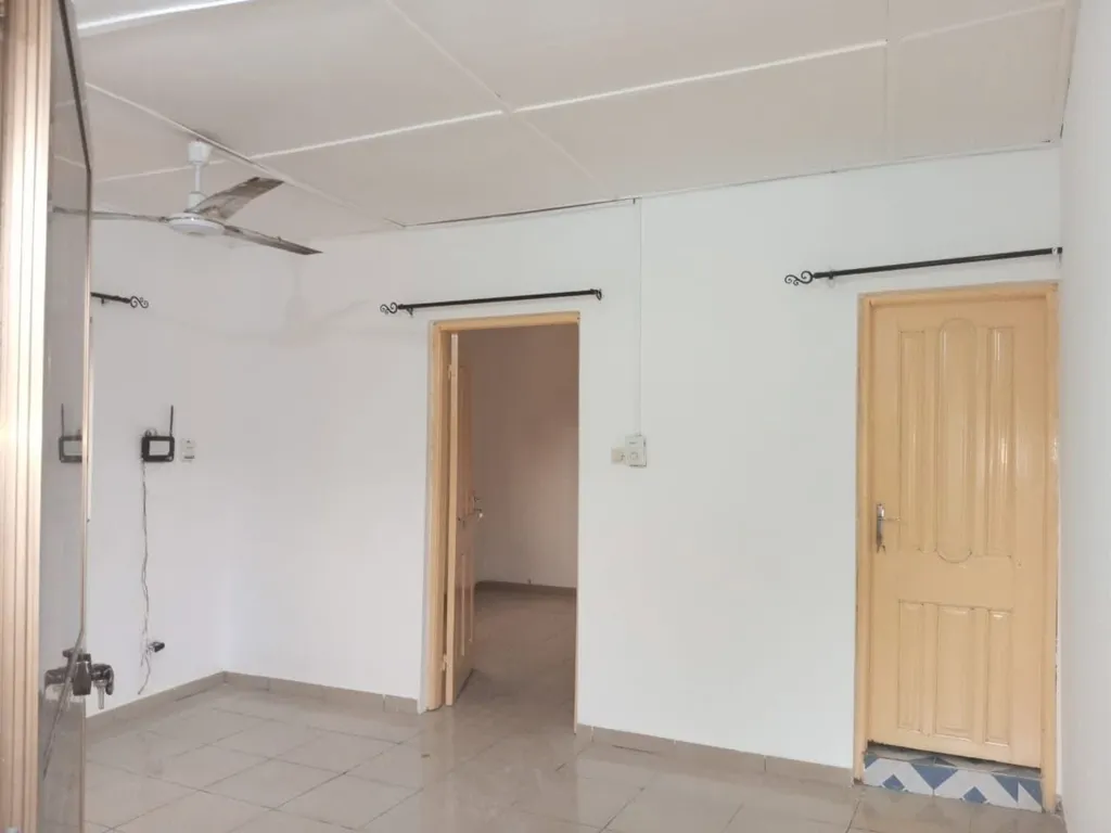 Location chambre salon à Agbalépédogan, photo 4