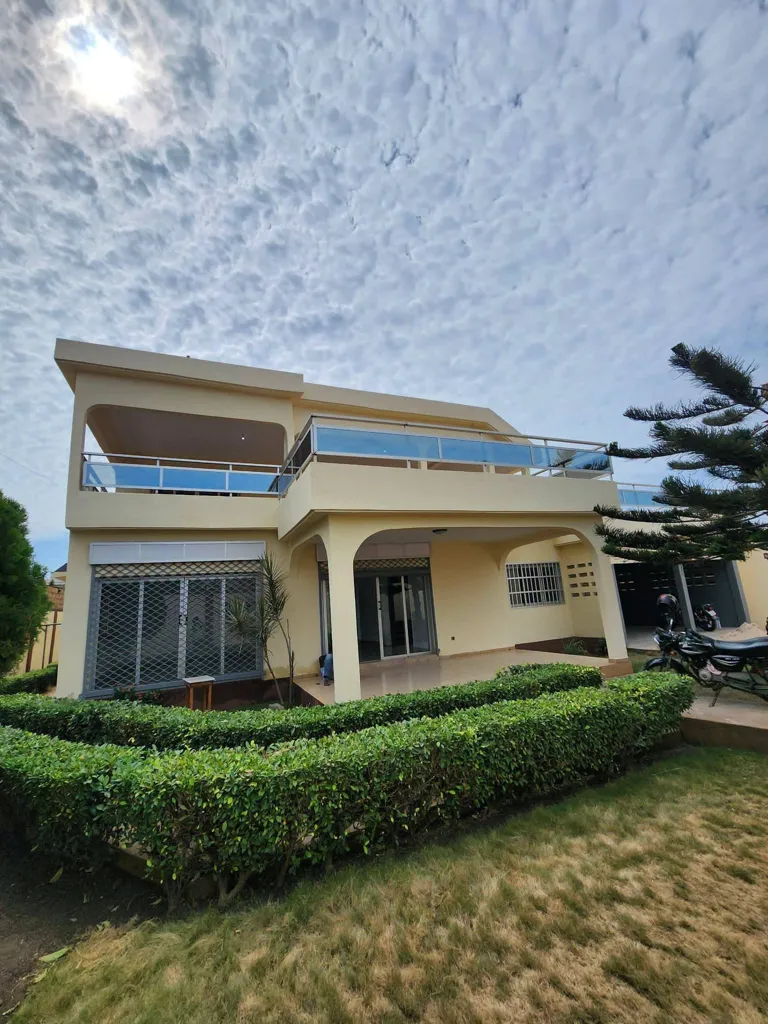 Location villa 7 chambres salon à Kégué, photo 4