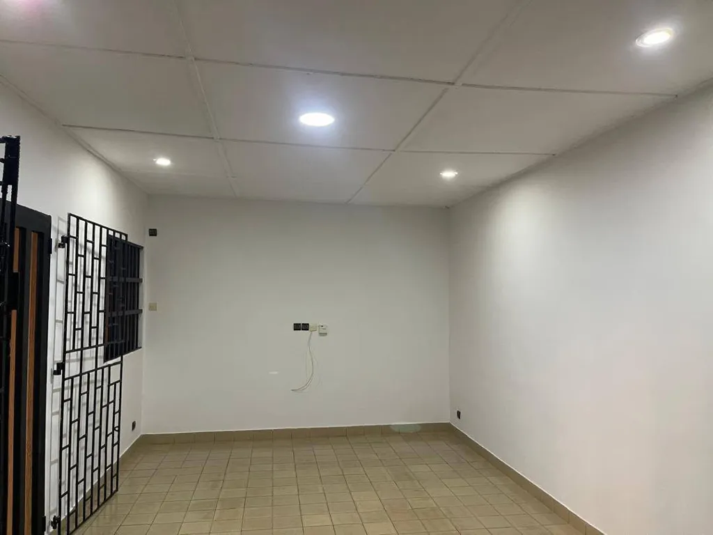 Location d'une villa de 2 chambres salon à Gblinkomé, photo 4