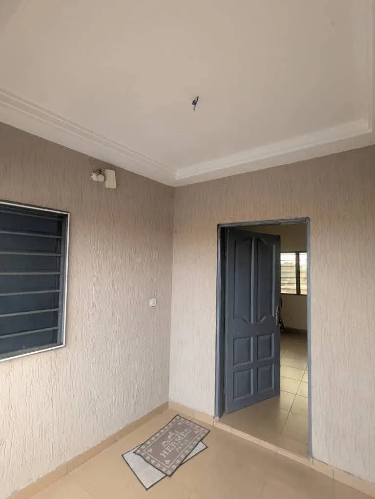 Location pièce chambre à Zossimé, photo 5