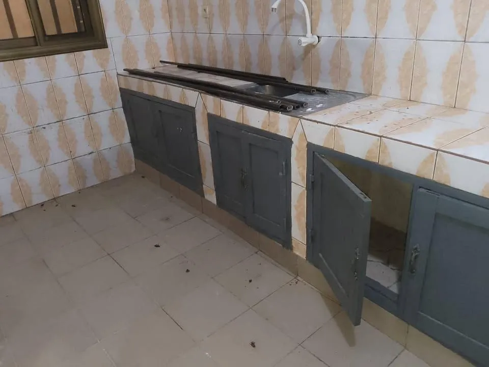 Appartement bien scindé en cours unique  2 chambres salon wcd , dependance,Adidogome sagbado, photo 5