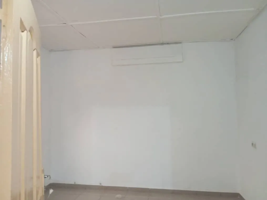 Location chambre salon à Agbalépédogan, photo 7