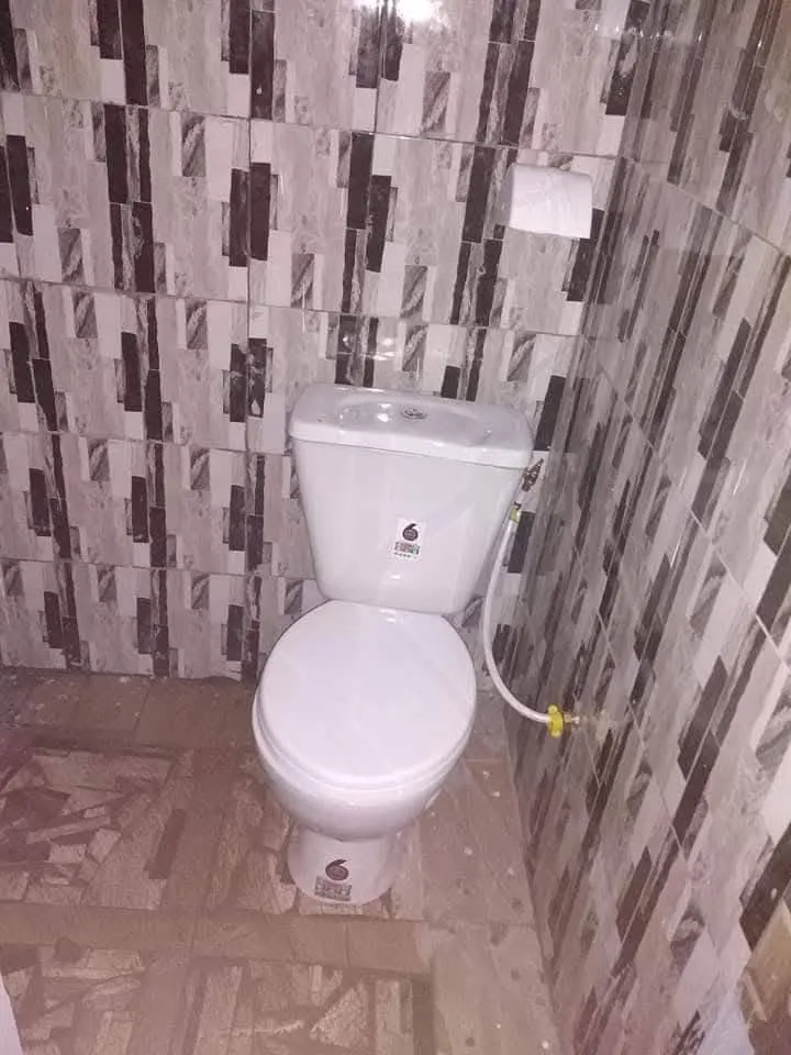 Location d un bel appartement cour unique de pièce wc douche interne à Agoè Daliko, photo 17