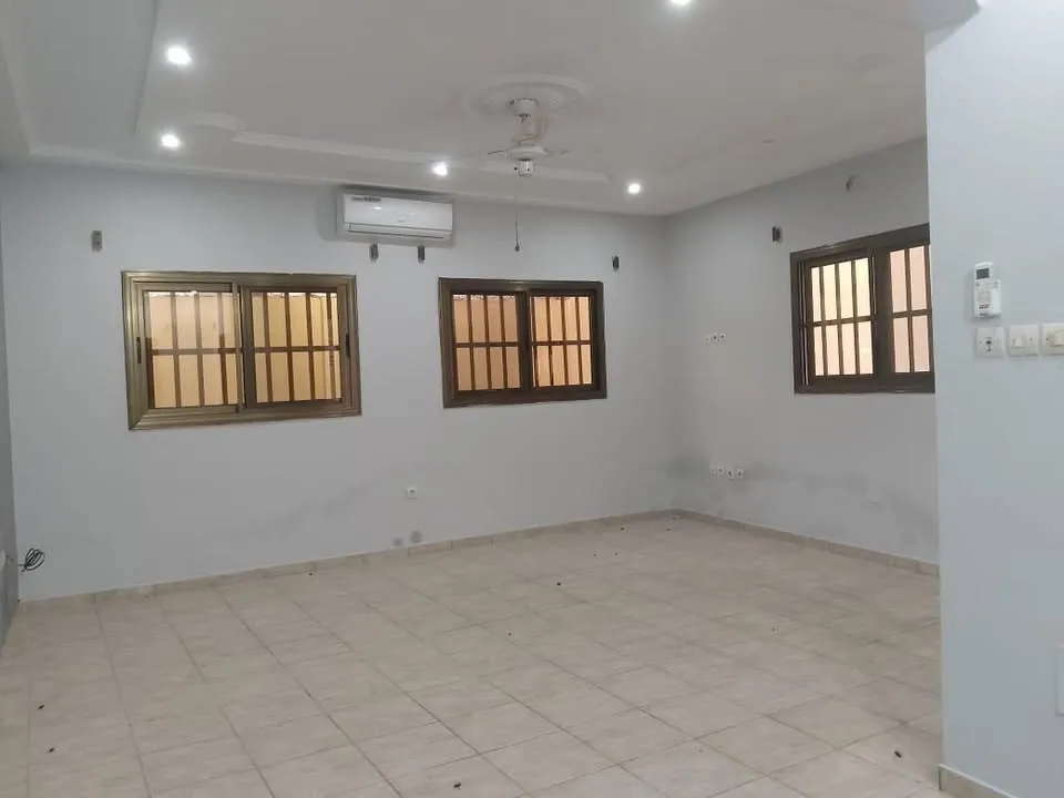 Appartement bien scindé en cours unique  2 chambres salon wcd , dependance,Adidogome sagbado, photo 8