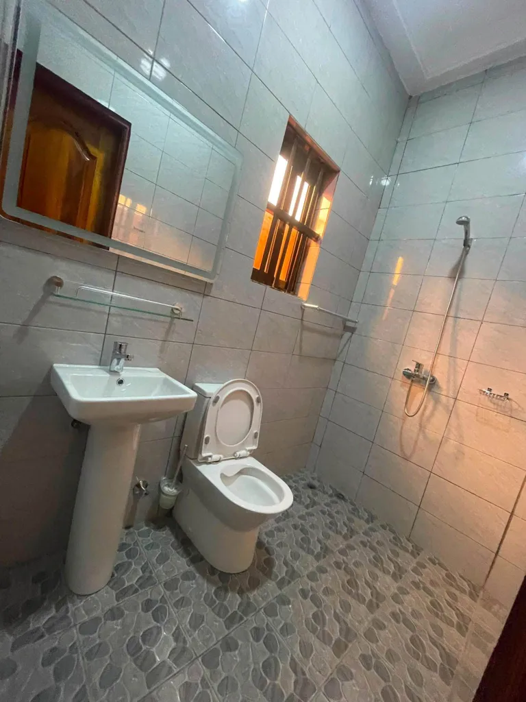 Location chambre salon meublé à Agoè Sogbossito, photo 9