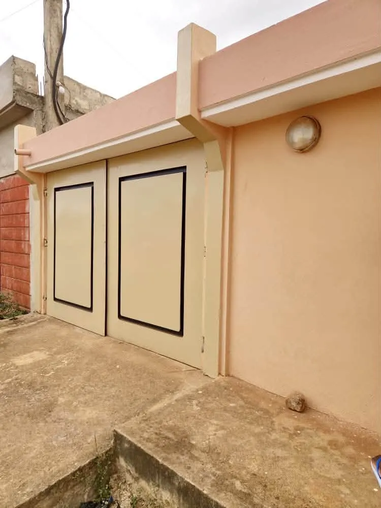 VILLA À VENDRE A LÉGBASSITO MADJIKPÉTO PAS LOIN DU GOUDRON, photo 9