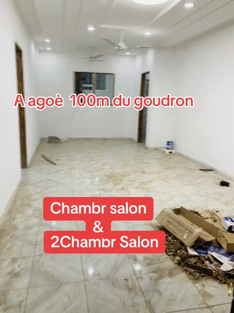 Location chambre salon à Agoè Assiyéyé, image de la vidéo